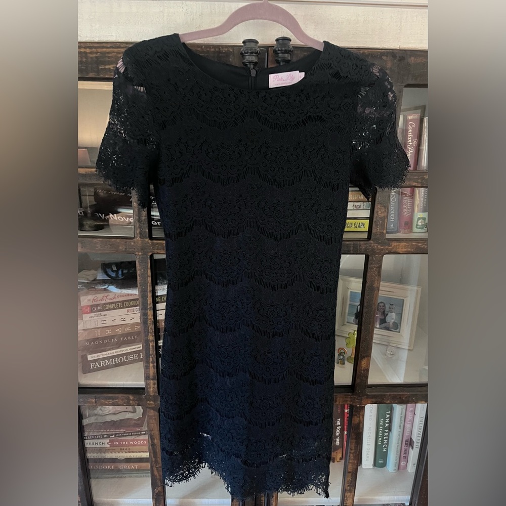 Pink Lily Navy Lace Dress. Size small. Excellent Used Condition